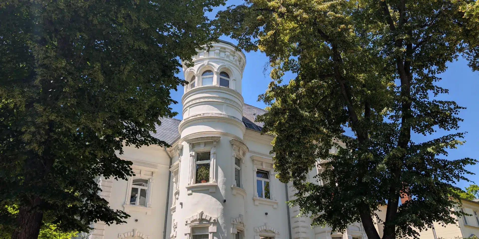 ausbildungsinstitut-psychotherapeutische-psychologie-slider